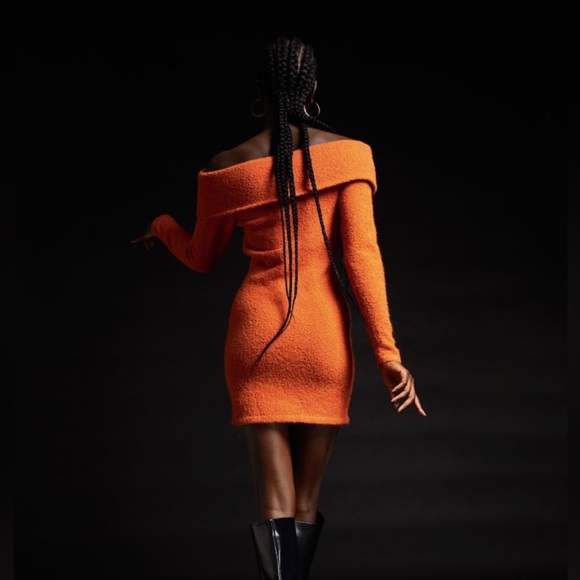 H&M Off Shoulder Dress - Picture 2 of 7